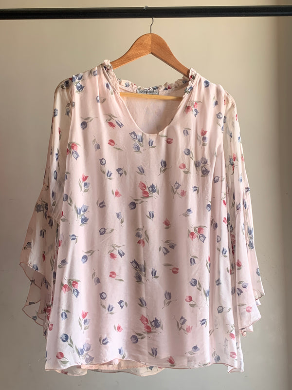 Floral Scoop Neck Shirt